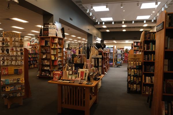 Novel Memphis