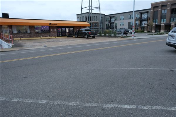 Broad Avenue 2024